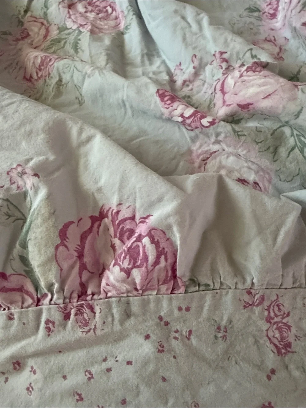 Shabby Chic Pink Rose Floral Comforter on Sage-Green